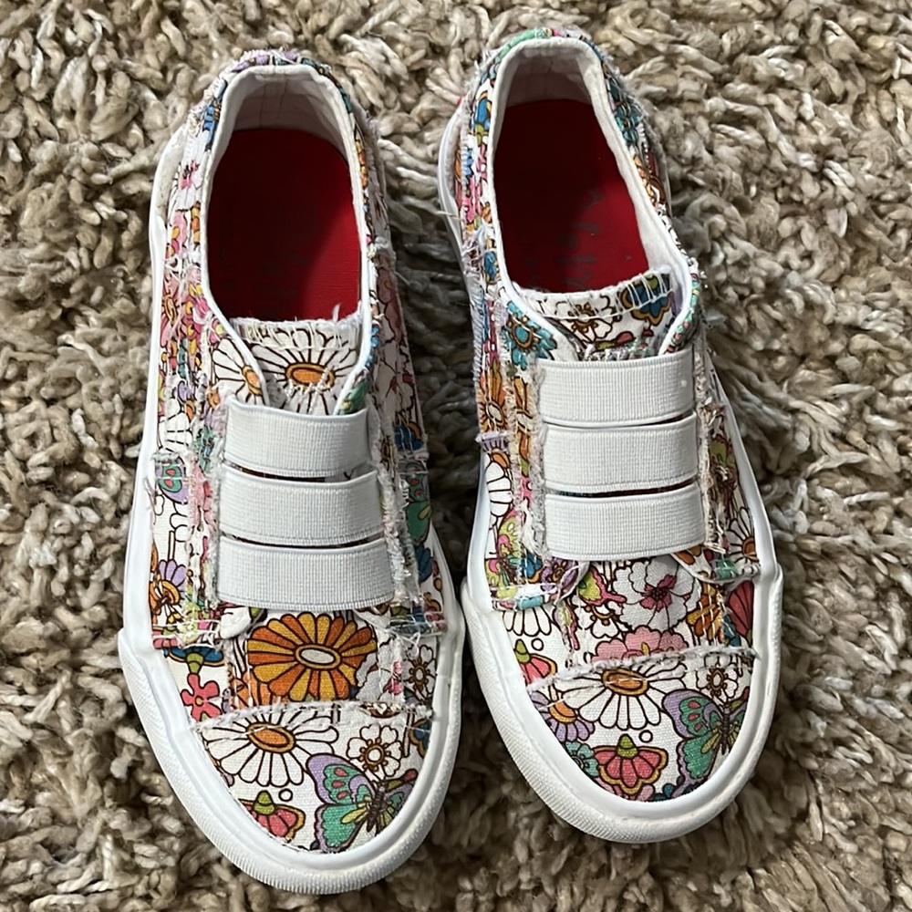 Kids Blowfish shoes with Retro flowers